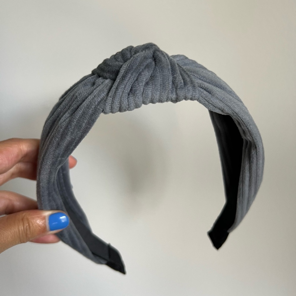 Women’s Velvet Gray Knotted Headband